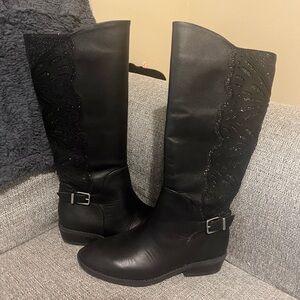 Girls Copper Key Black Knee-High Boots with Buckle